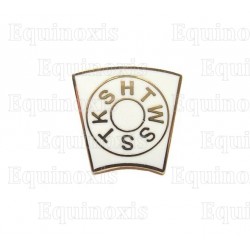 Masonic lapel pin – Keystone with English letters – Mark Degree